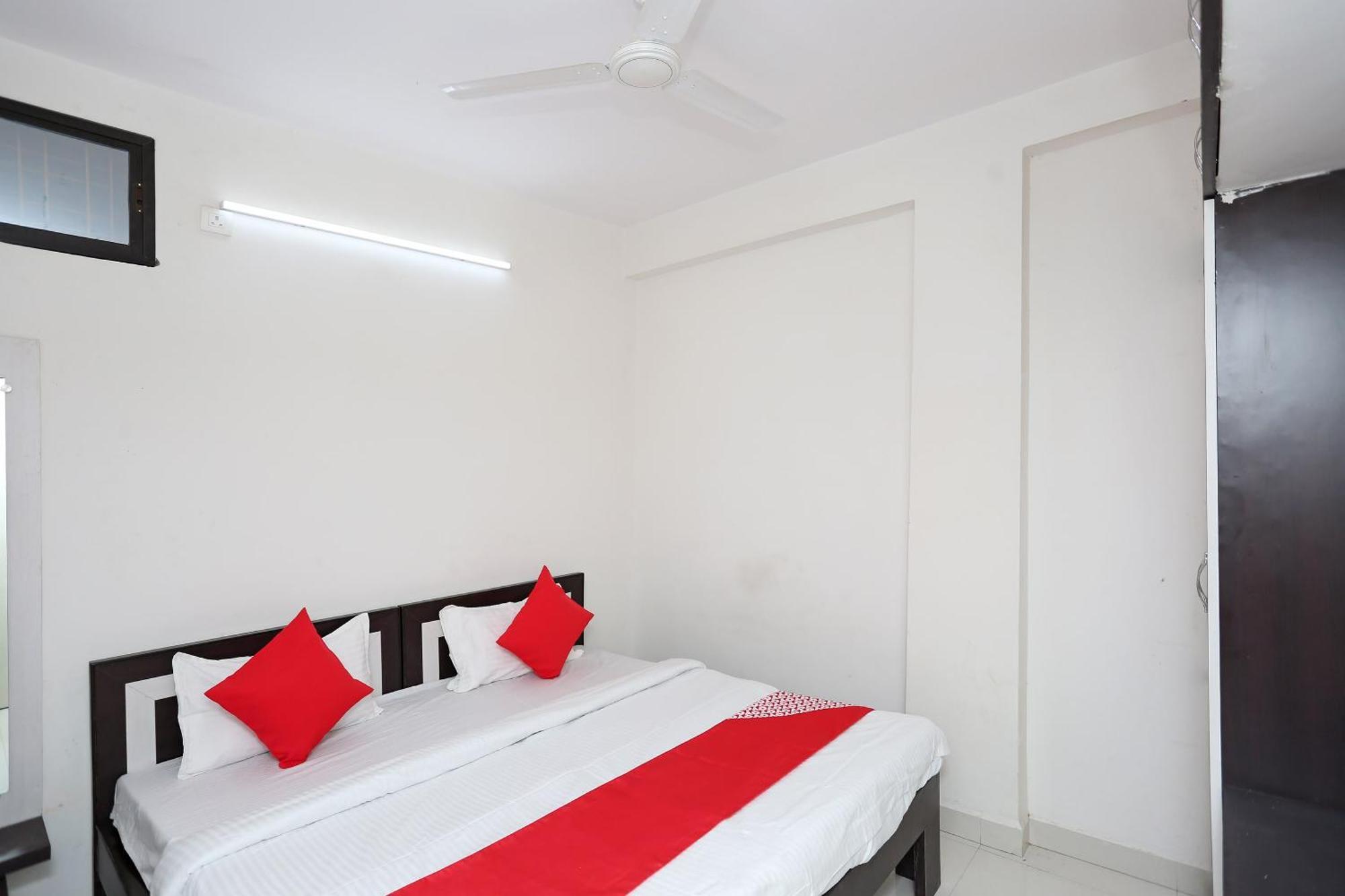 Hotel O 30359 Hotel The Vinayak Bhopal Buitenkant foto