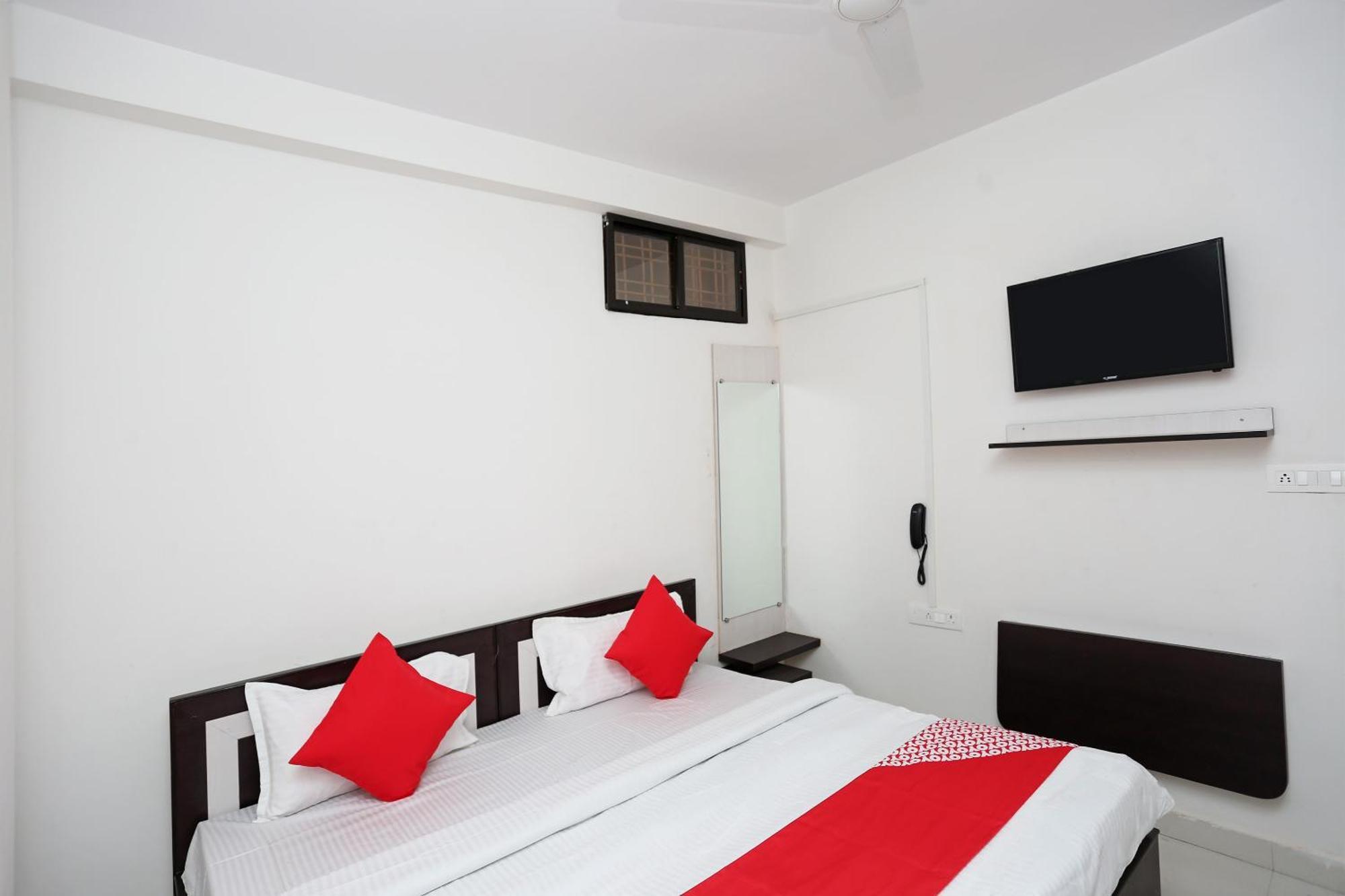 Hotel O 30359 Hotel The Vinayak Bhopal Buitenkant foto